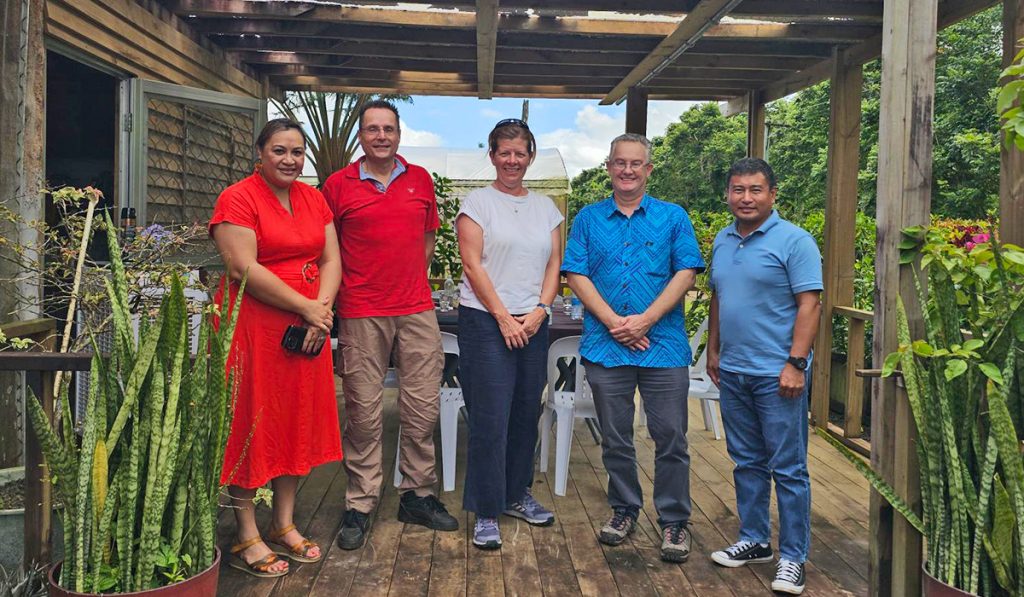 Rhiannon and the Sunshine Pacific team