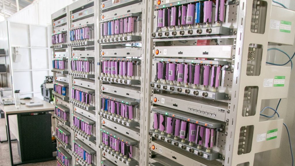Acele batteries